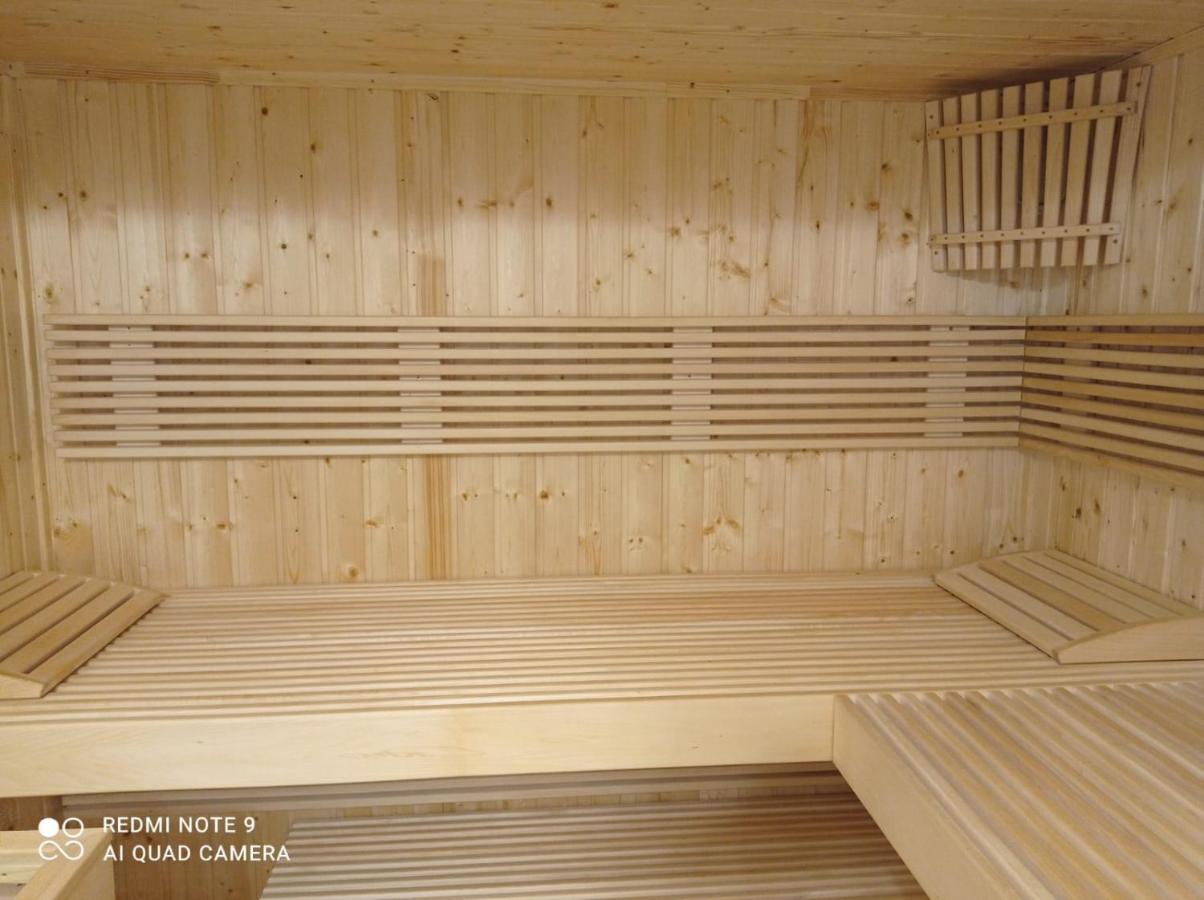 Jmr Royal -Luxury Rooms & Private Sauna 콘스탄차 외부 사진