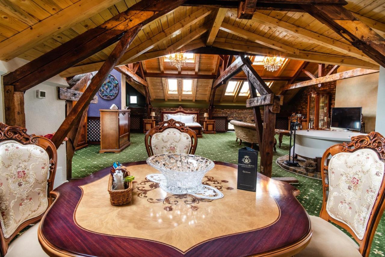 Jmr Royal -Luxury Rooms & Private Sauna 콘스탄차 외부 사진